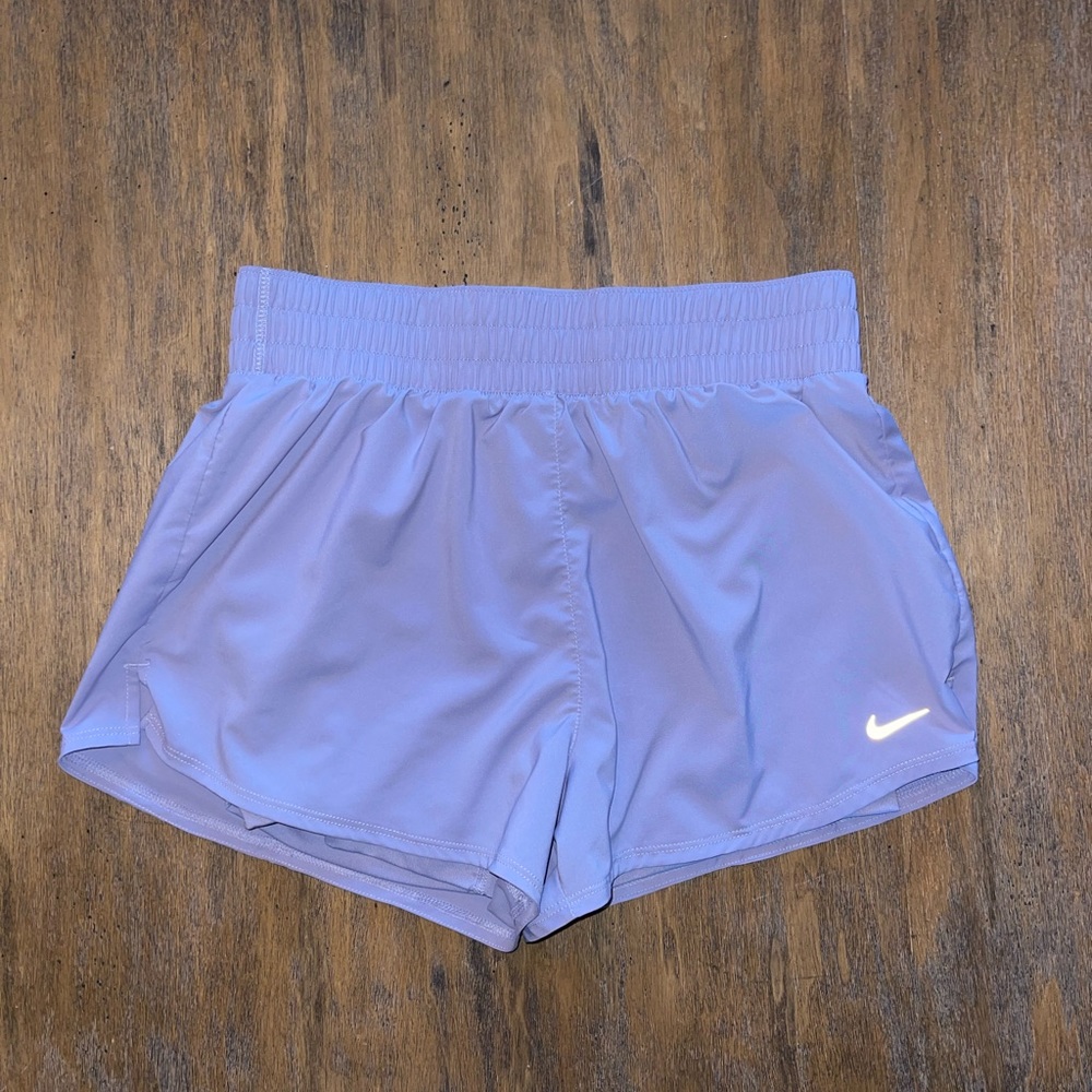 Like new! Lilac Nike Dri Fit Shorts. Size M.
